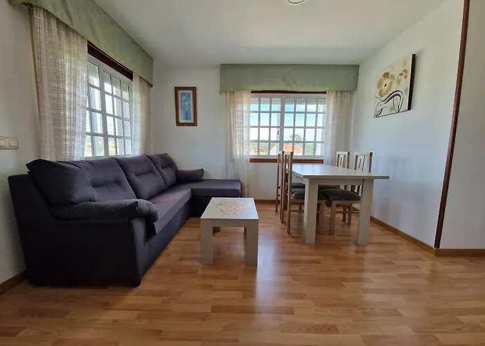 Cerca De La Playa * Pontevedra